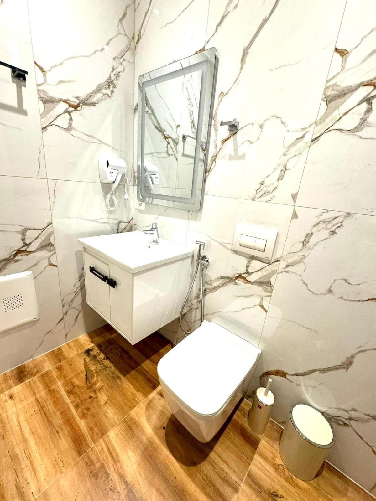 Hotel Balili Vlorë Εξωτερικό φωτογραφία
