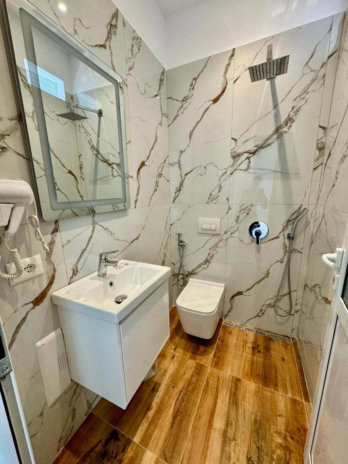 Hotel Balili Vlorë Εξωτερικό φωτογραφία