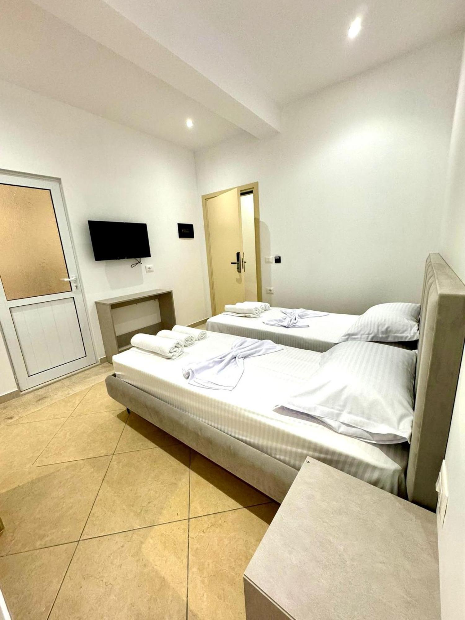 Hotel Balili Vlorë Εξωτερικό φωτογραφία